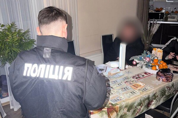 Инвалидность за 1 600 долларов: в Одессе задержали заведующую отделением больницы фото 2