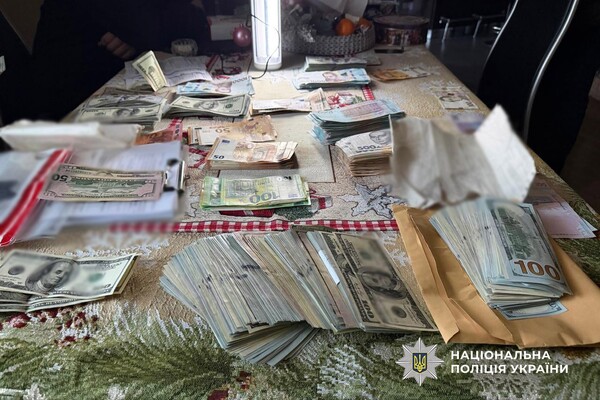 Инвалидность за 1 600 долларов: в Одессе задержали заведующую отделением больницы фото 4