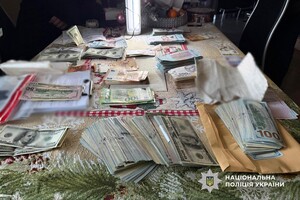 Инвалидность за 1 600 долларов: в Одессе задержали заведующую отделением больницы фото 4