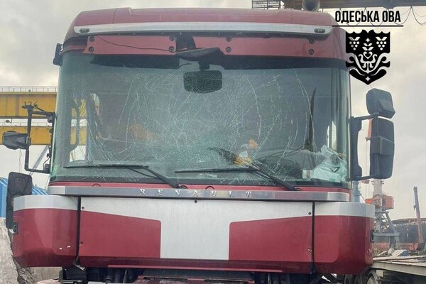 РФ нанесла удар по портам Одесчины: есть жертва и пострадавшие (обновлено) фото 4