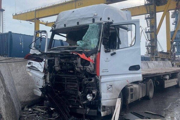 РФ нанесла удар по портам Одесчины: есть жертва и пострадавшие (обновлено) фото 6