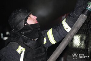 РФ завдала удару по багатоповерхівці в Одеському районі: постраждав чоловік фото 5