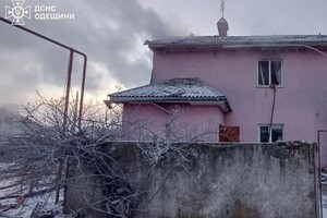 РФ ударила по житловому сектору на Одещині: є поранений і руйнування фото