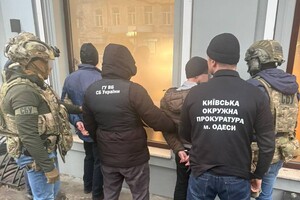 Двох медиків з Одеси взяли під варту: у чому їх підозрюють фото