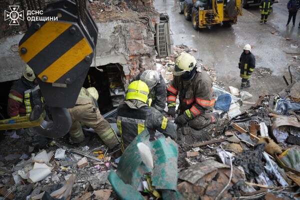 В Одессе возросло количество жертв ночной атаки: подробности от спасателей (обновлено) фото 4