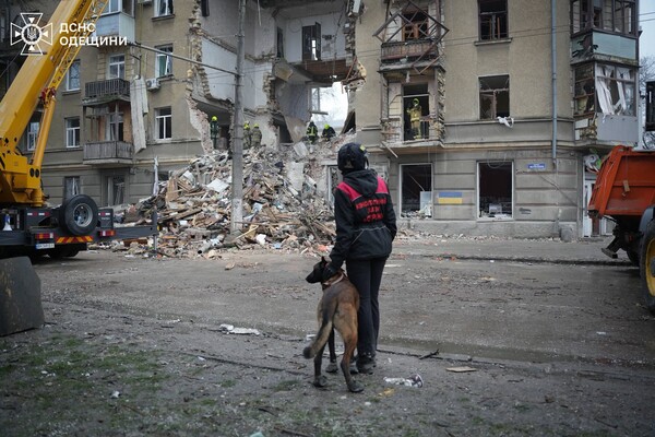 В Одессе возросло количество жертв ночной атаки: подробности от спасателей (обновлено) фото 11