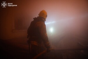 Нічний обстріл Одеси: зазнали пошкоджень будинки, травмувалися люди фото 8