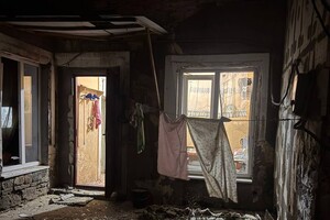 Ночные взрывы в Одессе: БпЛА попал в жилой дом (обновлено) фото