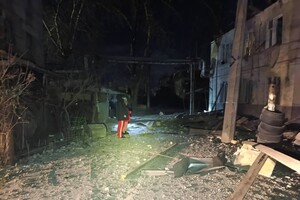 Ночные взрывы в Одессе: БпЛА попал в жилой дом (обновлено) фото 1