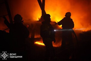 Ночной обстрел Одессы: под ударом оказался промышленный объект фото 1