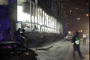 Масований дроновий обстріл Одеси: під ударом опинилися житлові будинки (оновлено) фото 2