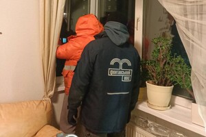 Масований дроновий обстріл Одеси: під ударом опинилися житлові будинки (оновлено) фото 19