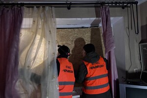 Одессу атаковали ударные БпЛА: под обстрелом оказался объект инфраструктуры, есть постраждавший (обновлено) фото 23