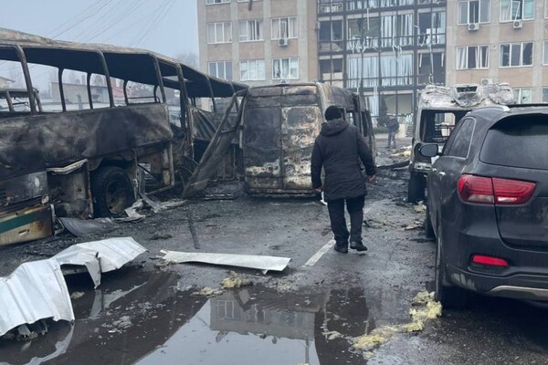 Вечірня атака БпЛА на Одесу: є влучання в житлову багатоповерхівку, постраждали люди (оновлено) фото 20