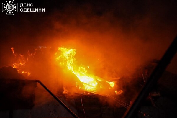 Дроновий удар по будинку в Одесі: під завалами виявили тіло жінки фото