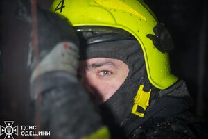 Дроновий удар по будинку в Одесі: під завалами виявили тіло жінки фото 6