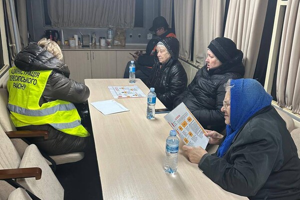 Дроновий удар по будинку в Одесі: під завалами виявили тіло жінки фото 14