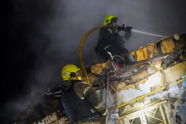 Дроновий удар по будинку в Одесі: під завалами виявили тіло жінки фото 16