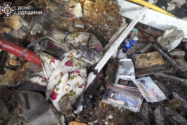 Дроновий удар по будинку в Одесі: під завалами виявили тіло жінки фото 23