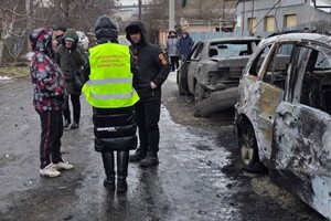 Зазнали пошкоджень будинки та навчальний заклад: подробиці нічного обстрілу Одеси (оновлено) фото 21