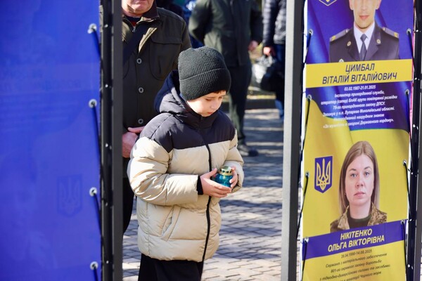 Память будет жить: на Аллее Героев в Одессе появились новые имена фото 2