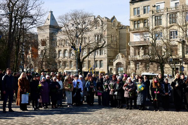 Память будет жить: на Аллее Героев в Одессе появились новые имена фото 8