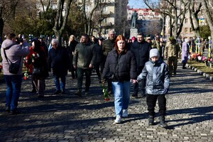 Память будет жить: на Аллее Героев в Одессе появились новые имена фото 9