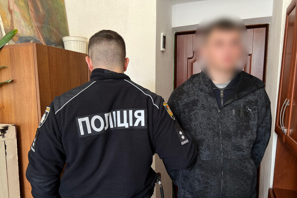 В центре Одессы горел Ford Mustang: кто и зачем поджег элитное авто фото 2