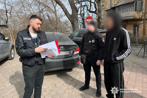 В центре Одессы горел Ford Mustang: кто и зачем поджег элитное авто фото 4