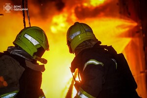 Массированный дроновый обстрел Одессы: под ударом оказалась портовая инфраструктура (обновлено) фото 4