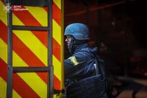 Массированный дроновый обстрел Одессы: под ударом оказалась портовая инфраструктура (обновлено) фото 6