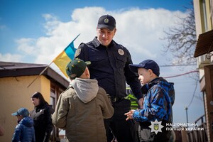 В Одесской области полицейские и дети из Луганской области отдохнули на ферме фото 2