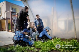 В Одесской области полицейские и дети из Луганской области отдохнули на ферме фото 3