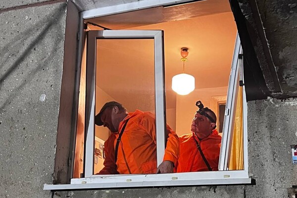 Нічний удар по житловому сектору Одеси: постраждали люди фото 16