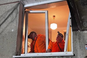 Ночной удар по жилому сектору Одессы: пострадали люди фото 16