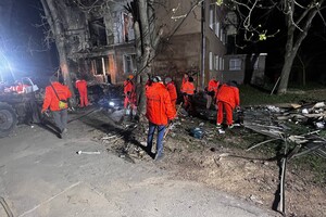 Нічний удар по житловому сектору Одеси: постраждали люди фото 22