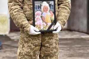 Дворічна дівчинка та прикордонниці: що відомо про жертв обстрілу Одеси 6 квітня фото 10