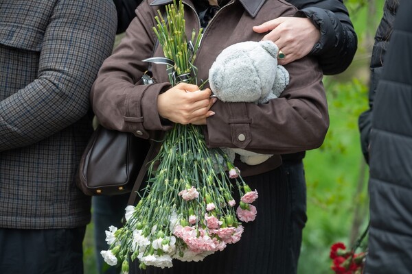 Дворічна дівчинка та прикордонниці: що відомо про жертв обстрілу Одеси 6 квітня фото 14
