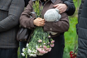 Дворічна дівчинка та прикордонниці: що відомо про жертв обстрілу Одеси 6 квітня фото 14