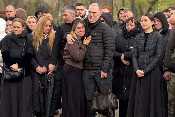 Дворічна дівчинка та прикордонниці: що відомо про жертв обстрілу Одеси 6 квітня фото 17