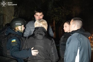 Ночной удар по жилому сектору Одессы унес жизни нескольких человек (обновлено) фото 22