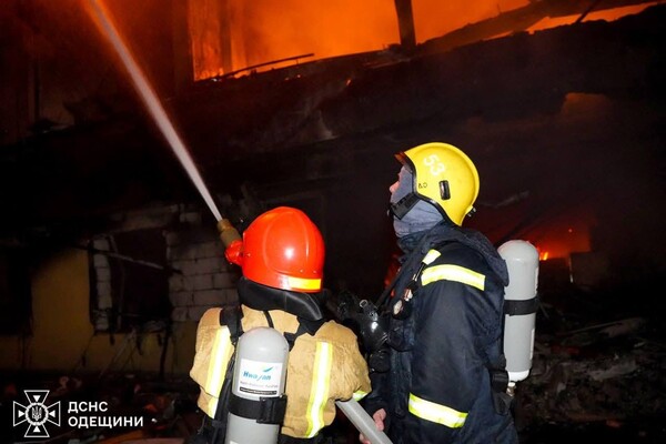 РФ ударила по Одесі ракетами та дронами: є загиблі та десятки постраждалих (оновлено) фото 2