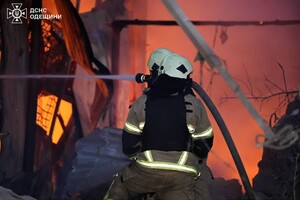 РФ ударила по Одесі ракетами та дронами: є загиблі та десятки постраждалих (оновлено) фото 6