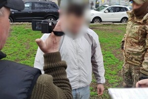 "Маскарад" за рулем скорой и дорогостоящее "путешествие": в Одесской области разоблачили двух дельцов фото 1