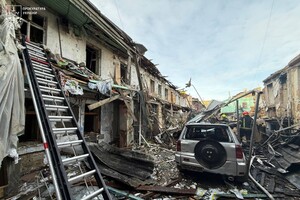 Россияне ударили по жилым домам в Одессе: есть жертвы и более полутора десятка пострадавших (обновлено) фото 3