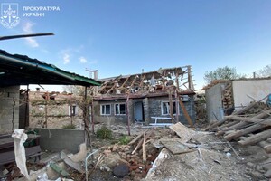 РФ завдала ударів по Одещині: постраждали люди, загорілося судно фото 3