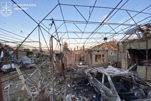 РФ завдала ударів по Одещині: постраждали люди, загорілося судно фото 6