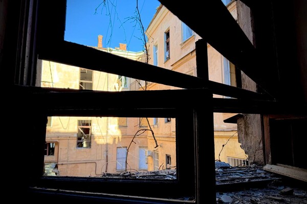 Почти полтора десятка пострадавших: что известно о последствиях ночного удара по Одессе фото 2