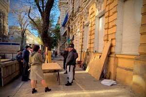 Почти полтора десятка пострадавших: что известно о последствиях ночного удара по Одессе фото 8