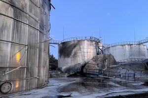 Из-за удара по порту на Одесщине в море попали тонны подсолнечного масла фото 2